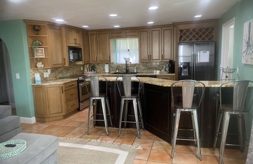 Port Orange House | Cozy house centrally located. 3mls to beach,7mls to speedway. Pet friendly