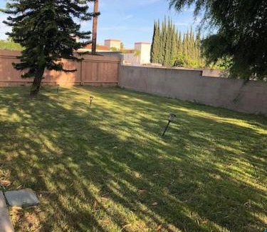 Southwest Anaheim House | Cozy House Disneyland Neighbor
