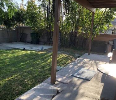 Southwest Anaheim House | Cozy House Disneyland Neighbor