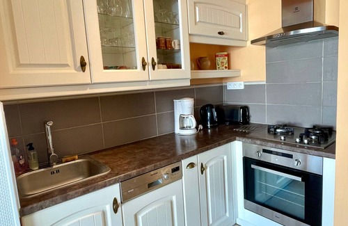 Bretignolles-sur-Mer House | Cozy House with Patio, Near Town Center, 1 Bedroom, 400m to Shops and Market
