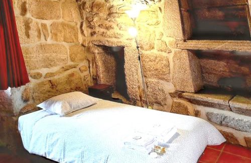 Meada House | Cozy house in Águeda 45 m² with shared pool