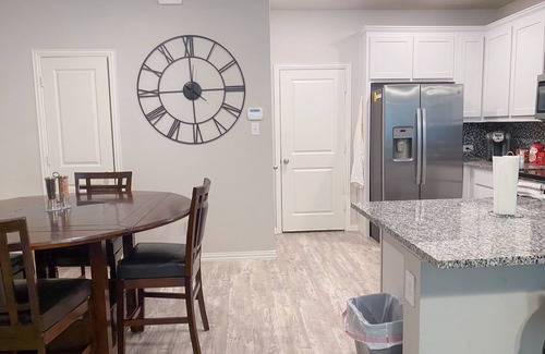 Denton House | Cozy House in Denton - <8 mins to UNT & TWU, Perfect for business and family