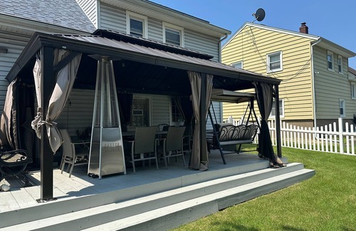 Clifton House | Cozy house in enjoyable Clifton with WiFi, AC only one room Bedroom #1