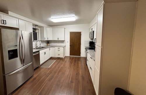 Provo House | Cozy house in the middle of town! Close to BYU!