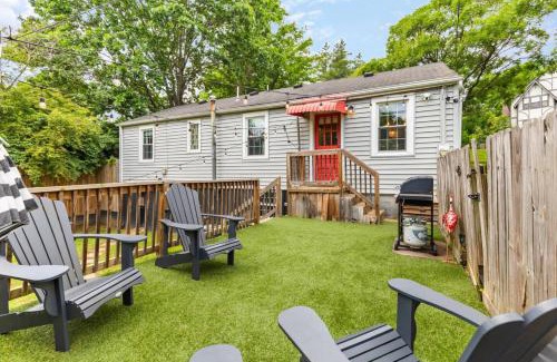 Shelby Hills House | Cozy House in Trendy East Nashville with a Patio and Grill