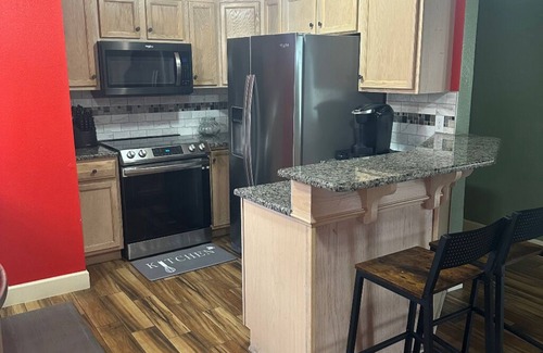 Tulsa House | Cozy house in Tulsa - 10 min to major HWY& Malls. 7- 9 miles to major hospitals