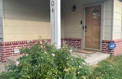 Tulsa House | Cozy house in Tulsa - 10 min to major HWY& Malls. 7- 9 miles to major hospitals