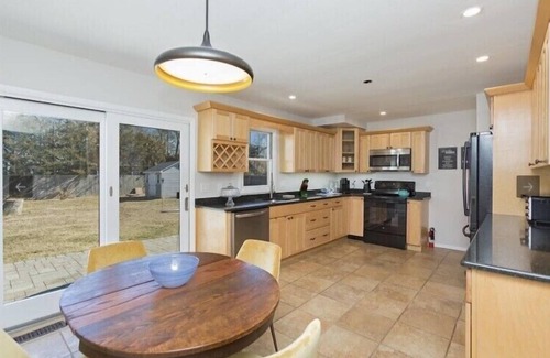 Hampton Bays House | Cozy House less than two miles from Ocean Beaches