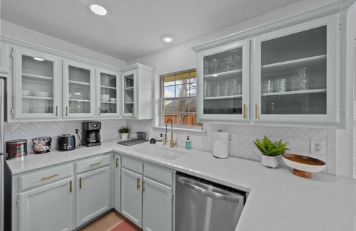 McKinney House | Cozy house near Historic Downtown, highways & more
