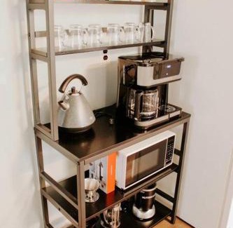 Cleveland Apartment | Cozy house near Lake Erie, 10 minutes to Downtown.