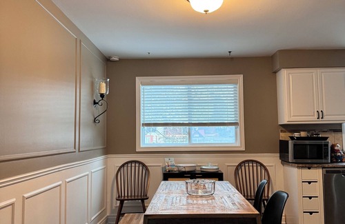 London House | Cozy house near Western and Masonville mall