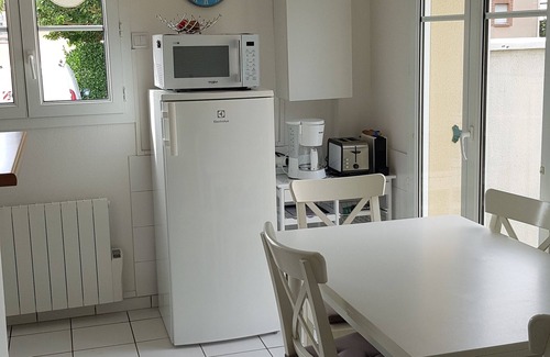 Port Guillaume House | Cozy house of 50 m2 with south west walled garden in Port-Guillaume
