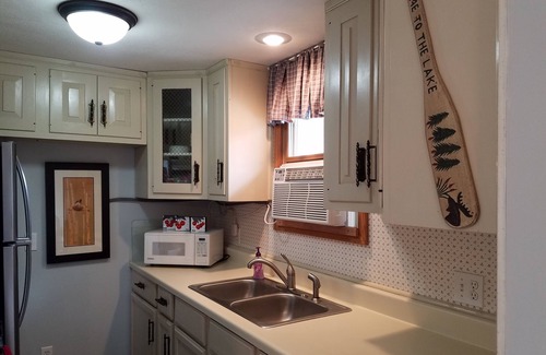 Mayfield House | Cozy House on High Lake near TC
