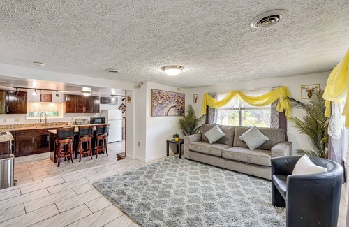 Stow House | Cozy House on Meadowbrook Lake: Serene, Scenic!