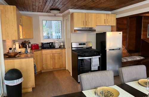 Three Rivers House | Cozy House on the Lake
