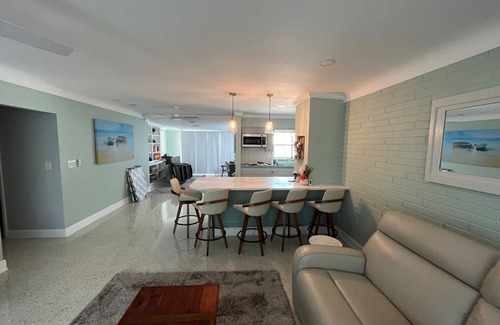 Belle Vista House | Cozy house one mile from the beach with private heated pool