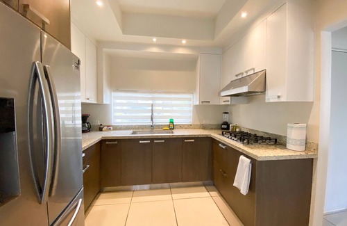Hermosillo House | Cozy House! Safe and Family Zone, 5 min. Airport and Consulate.