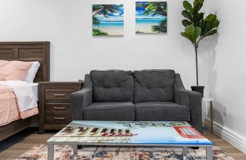 Rowland Heights House | Cozy House Unit B in the heart of Rowland Hegang