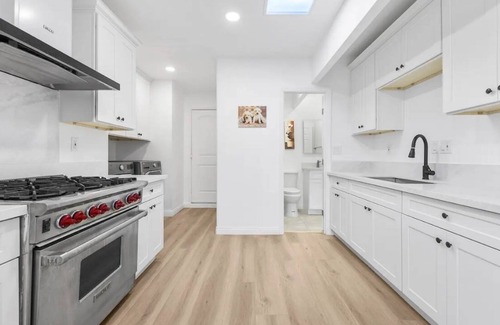 Rowland Heights House | Cozy House Unit B in the heart of Rowland Hegang