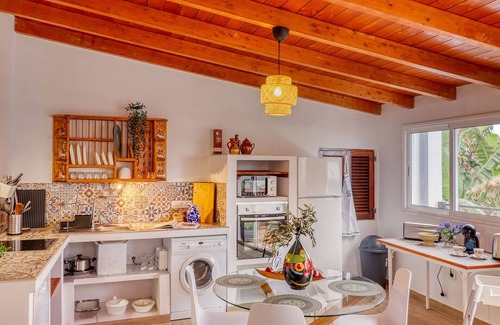 El Guincho Ski Chalet | Cozy House w/BBQ, Teide Views, Near Town