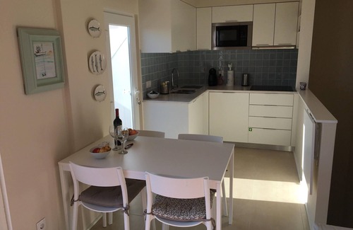 Peniche House | * Cozy House with Terrace in front of the Ocean *