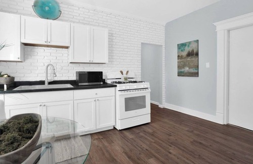 West Columbus House | Cozy house with WiFi in charming Columbus