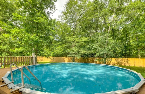 Lake Houston Cabin | Cozy Huffman Cabin w/ Pool ~ 5 Mi to Lake Houston