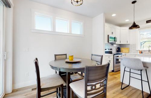 Cascade House | Cozy in Cascade