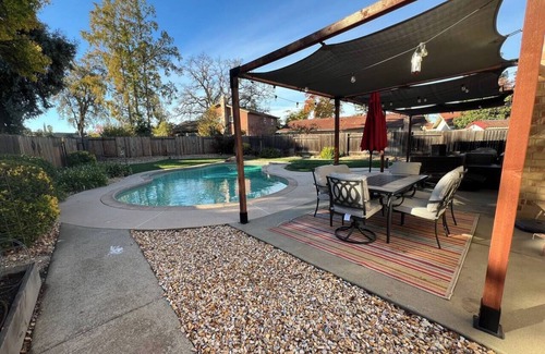 Roseville House | Cozy, Insurance Stays, 30+, Pets, Corp Stays