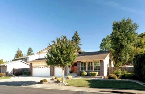 Roseville House | Cozy, Insurance Stays, 30+, Pets, Corp Stays