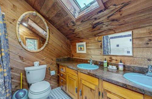 Edgartown House | Cozy Island Cabin
