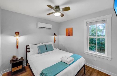 Charleston House | Cozy Island Cottage