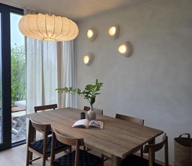 Mirsk House | Cozy Izeria