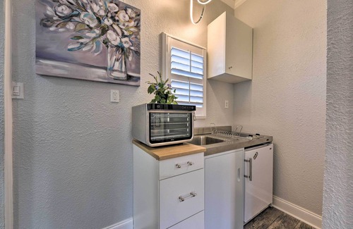 Northside Apartment | Cozy Jacksonville Studio - 10 Miles to Downtown!