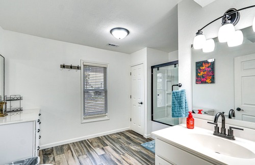 Jefferson City House | Cozy Jefferson City Retreat w/ Porch, Near Golfing