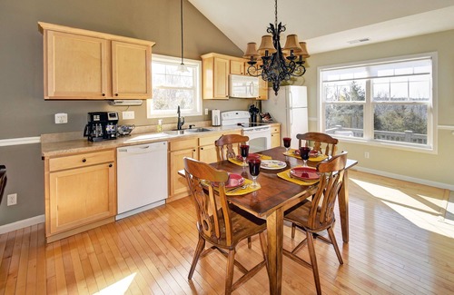 Taylorsville House | Cozy KY Escape with Hot Tub near the Bourbon Trail