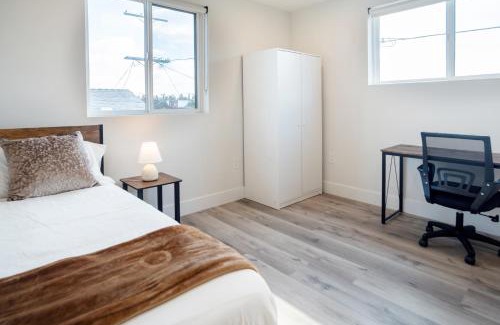 Downtown Los Angeles House | Cozy LA Retreat Near USC Steps to Koreatown & Downtown