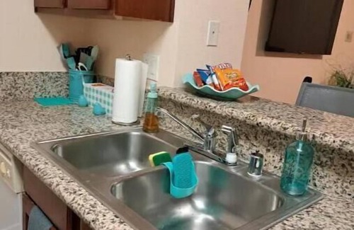 Spring Valley Condo | Cozy Laid Back One Bedroom Condo