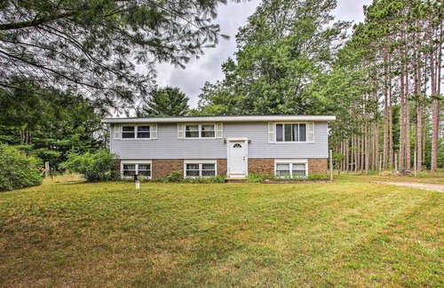 Lake Ann Apartment | Cozy Lake Ann Apt. Near the Platte River and Lac Long!