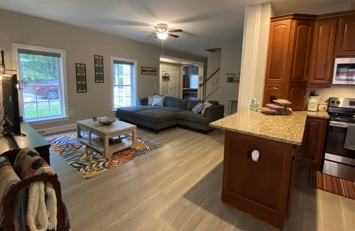 Livingston House | Cozy Lake Anna Retreat w/ Private Water Access