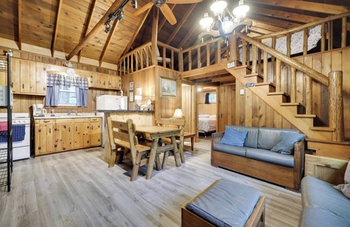 Greentown Cabin | Cozy Lake Cabin #2 w/boatdock