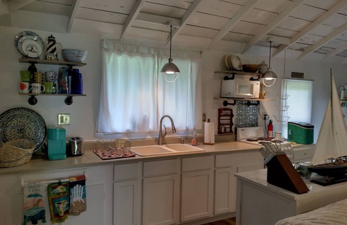 Lexington Cottage | Cozy lake cottage with fire pit, one block from Lake Huron.