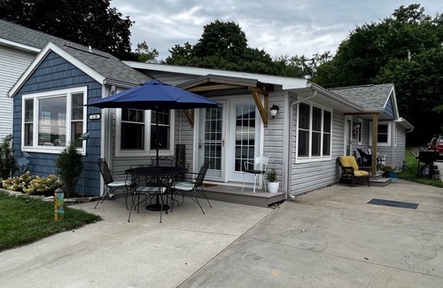 Angola House | Cozy lake-front home on beautiful Lake Gage