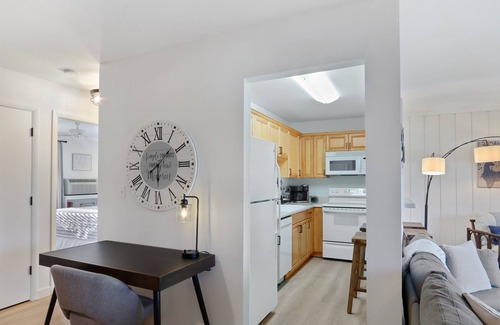 Lake Geneva Condo | Cozy Lake Geneva Retreat | Amenities | WiFi