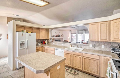 Lake Havasu City House | Cozy Lake Havasu House w/Views - 1 Mi to Water!