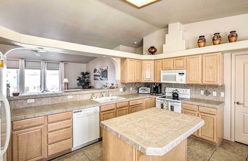 Lake Havasu City House | Cozy Lake Havasu House w/Views - 1 Mi to Water!