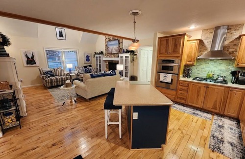 Lake City House | Cozy Lake House Hideaway w/hot tub