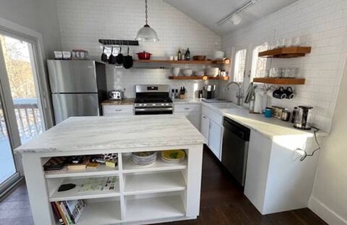Lakeville House | Cozy Lake House - Lakeville/Salisbury - Near Hotchkiss and IMS