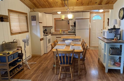 Lac du Bonnet Cabin | Cozy Lake Lac Du Bonnet Cottage getaway