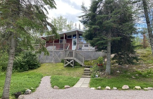 Lac du Bonnet Cabin | Cozy Lake Lac Du Bonnet Cottage getaway